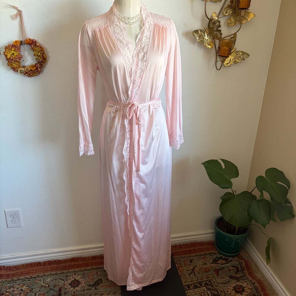 Vintage 1970s Olga Pink Lace Trim Full-Length Peignoir Robe M